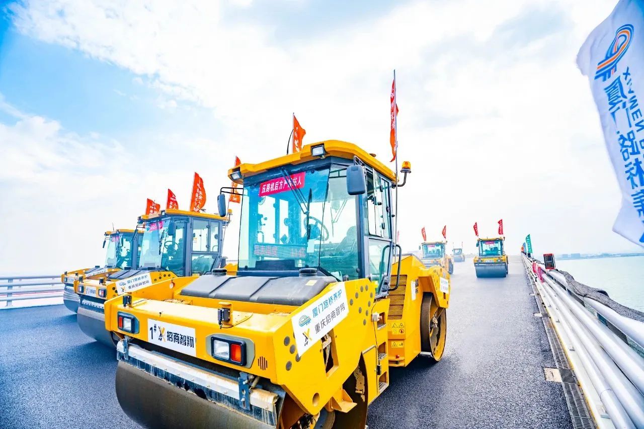 壹定发数字化智能施工集群：开启桥面铺装智能新时代