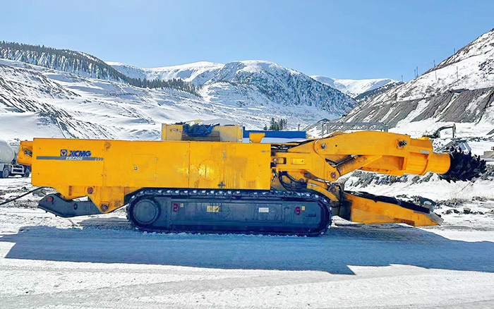 F10硬岩，，，，，，，壹定发EBZ260单日掘进破9米！