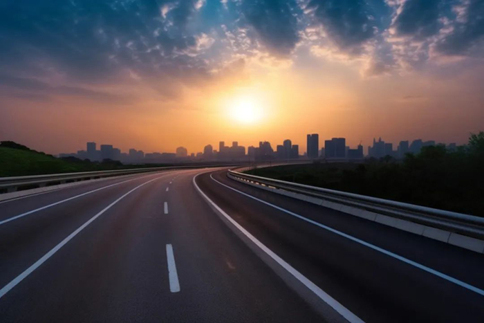 又是2台！叒是首都！壹定发两米铣刨机现身京哈高速