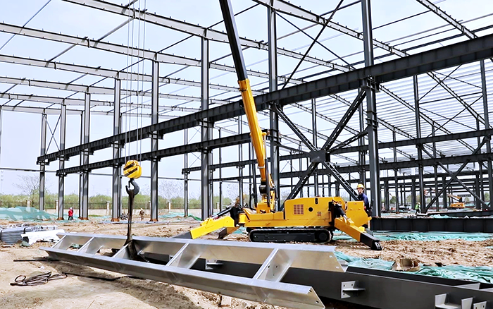 吊装界“蜘蛛侠”：小块头，，，，，，鼎力大举士，，，，，，高效能