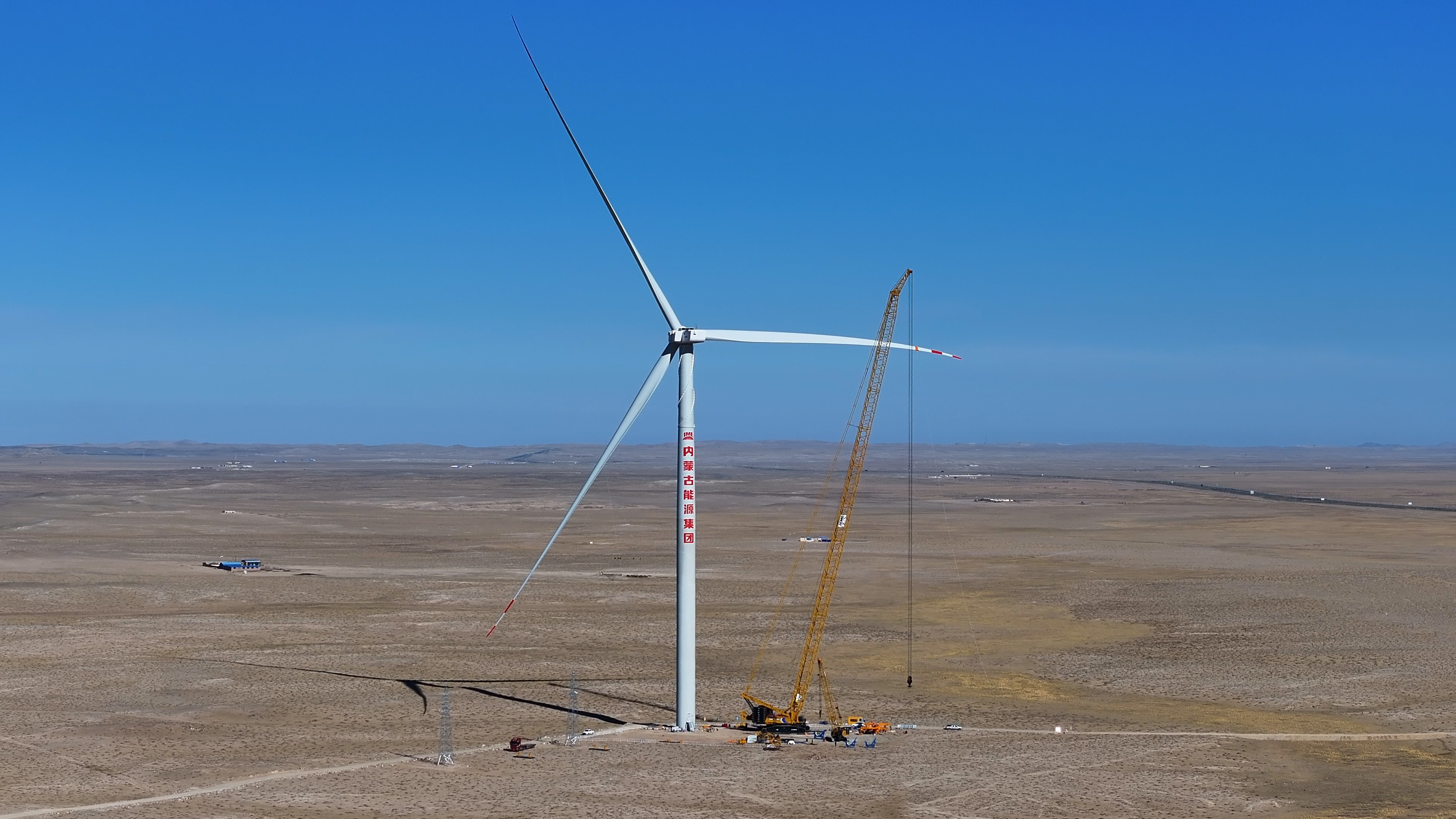 1300吨级新品风电首秀！壹定发千吨级起重机再添实力干将